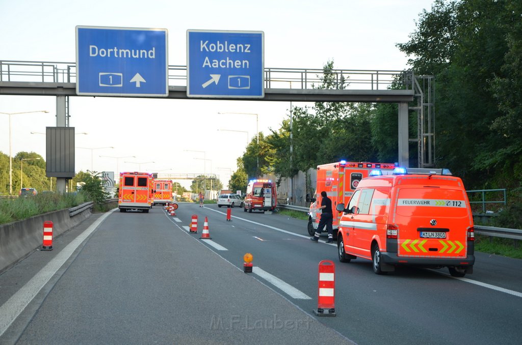 Einsatz BF Koeln Klimaanlage Reisebus defekt A 3 Rich Koeln hoehe Leverkusen P154.JPG